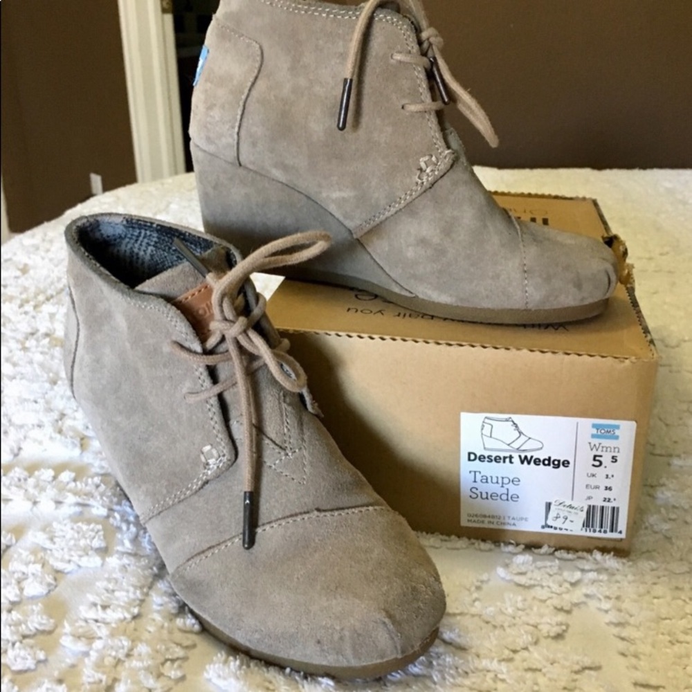 SOLD❗️EUC Toms Desert Wedge Bootie Taupe